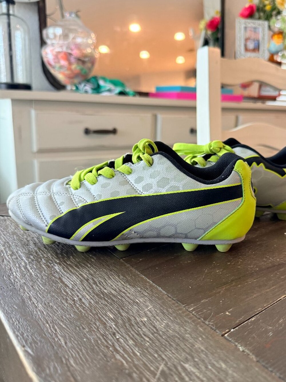 PUMA ProCat Youth Soccer Cleats Gray Neon Lime Green Size 1Y EUC